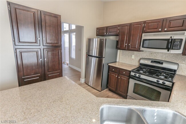 Building Photo - 257 Grand Teton Dr