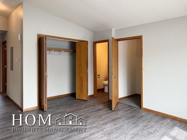 Foto del edificio - 320 E Lafayette St