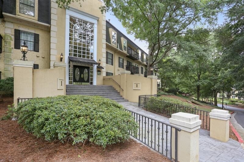 Primary Photo - 1216 Pine Heights Dr NE
