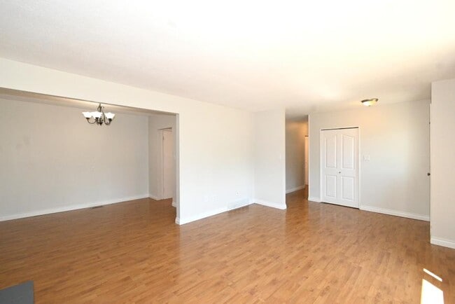 Building Photo - 3 bedroom in Prince George BC V2M 4E8