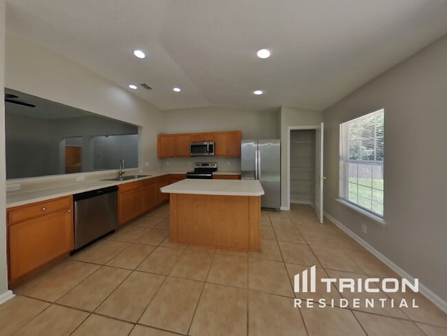 Building Photo - 86294 Cartesian Pointe Dr