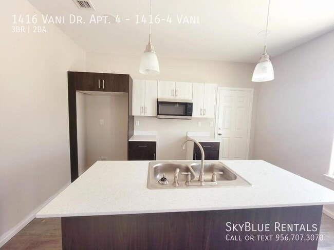 Foto del edificio - 1416 Vani Dr