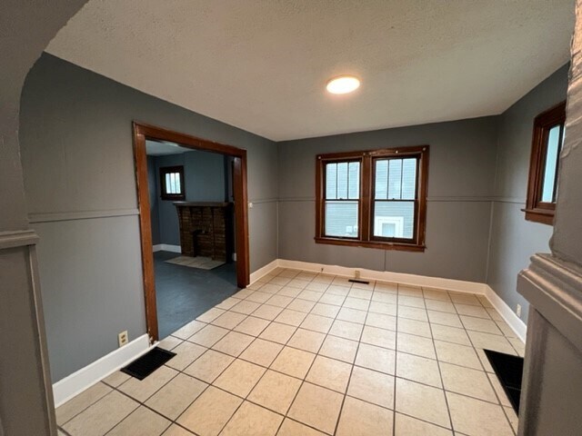 Building Photo - 909 Prospect Ave