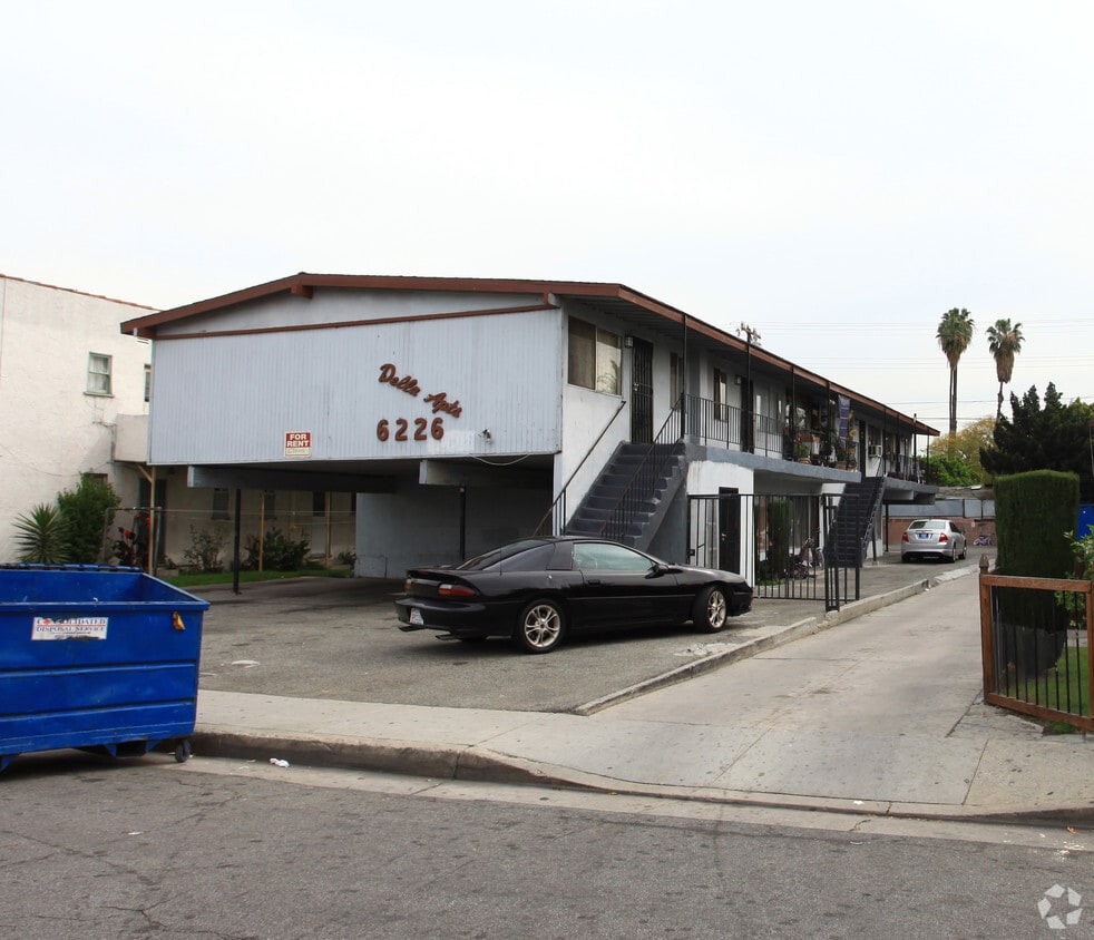 Primary Photo - Della Apartments