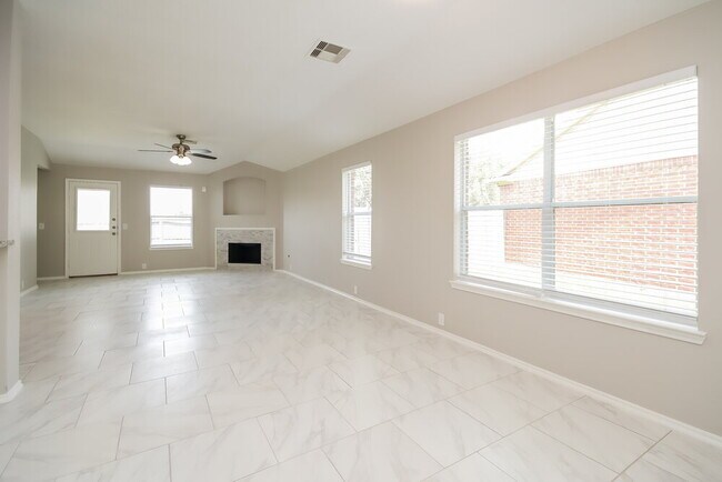 Building Photo - 6027 Water Violet Ln