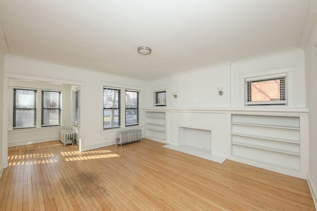 Building Photo - 929 Michigan