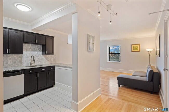 Foto del edificio - 32 Haviland St