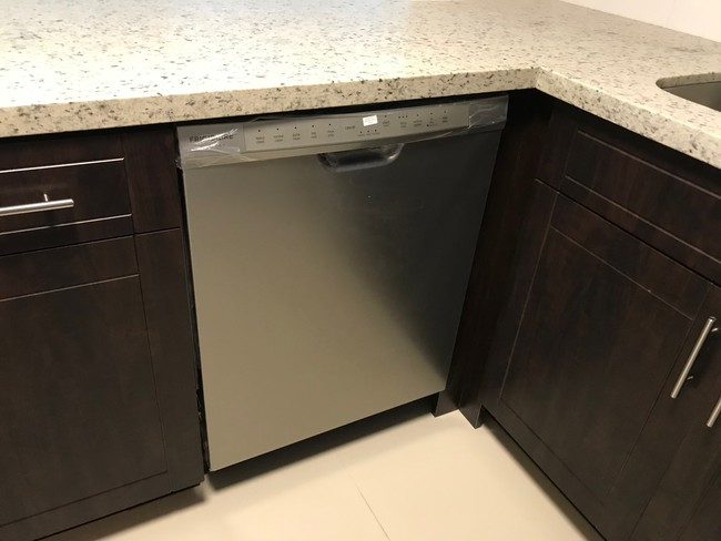 Kitchen appliances - 14250 SW 62nd St