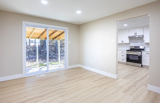 Foto del edificio - Updated 3 bedroom/2 bathroom home in Penn Hills!