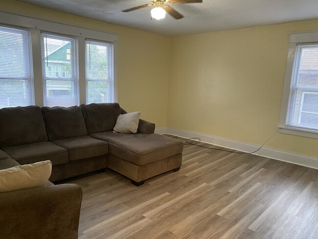 Building Photo - 1611 Ridge Ave
