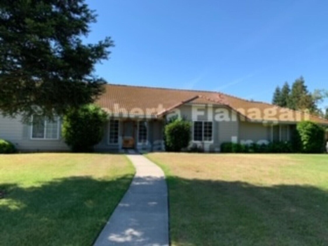 Foto principal - 5481 Mendes Ct
