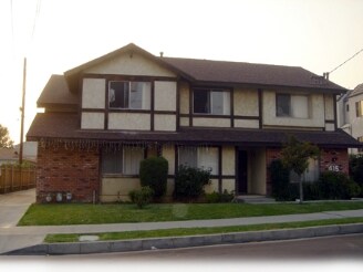 Building Photo - 415 Pomelo Ave