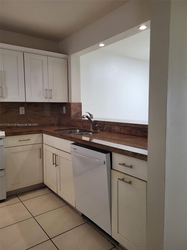 Foto del edificio - 10155 NW 9th St Cir