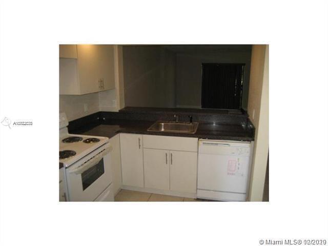 Foto del edificio - 911 NE 209th Terrace