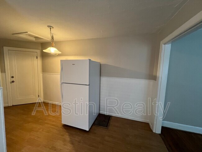Foto del edificio - 7247 Bruno Ave