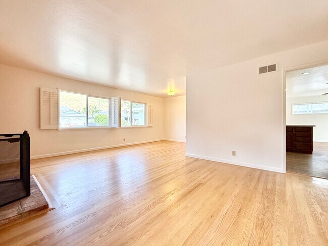Building Photo - Newly Remodeled San Bruno Home - Easy SF/Silicon Valley Commute