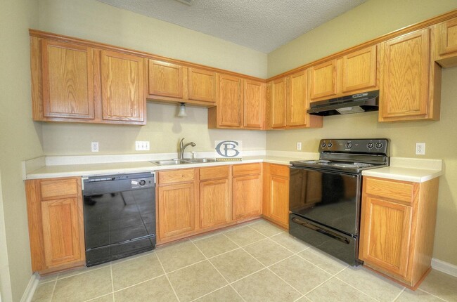 Building Photo - 1481 Estacada Way