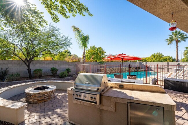 Foto del edificio - 8429 W Northview Ave