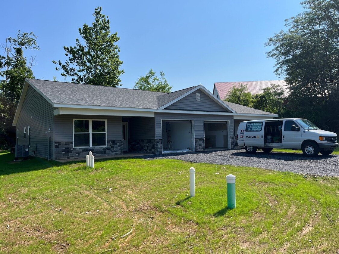 Primary Photo - New Construction - 3 bed/2 bath Duplex on ...