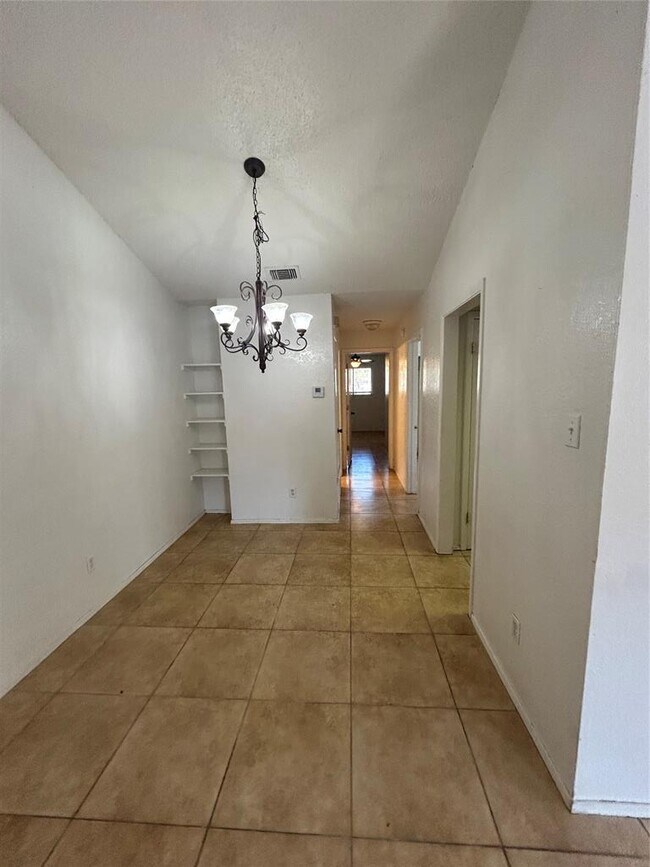 Foto del edificio - 12415 Deer Falls Dr