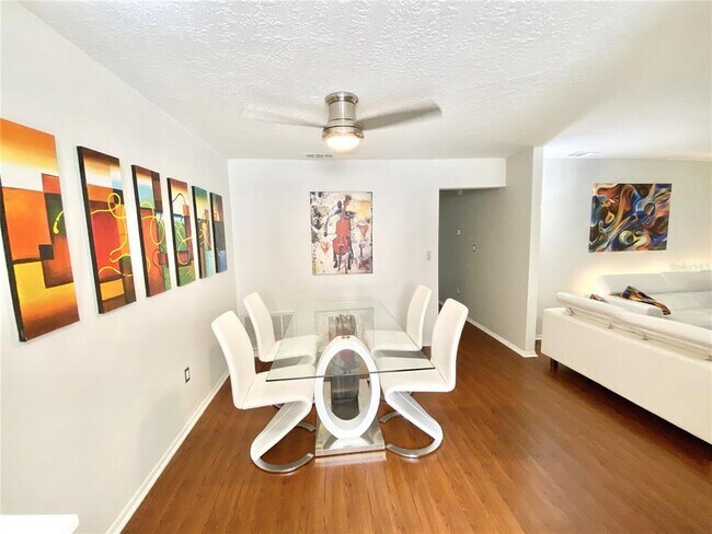 Building Photo - 225 S Tropical Trail