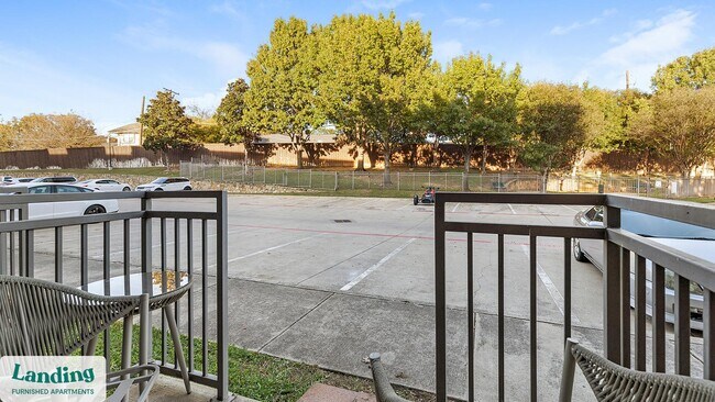 Foto del edificio - 7373 Valley View Ln