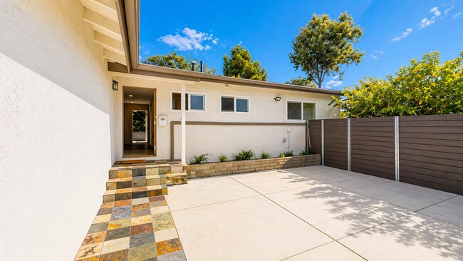 Foto del edificio - 5095 Faber Way