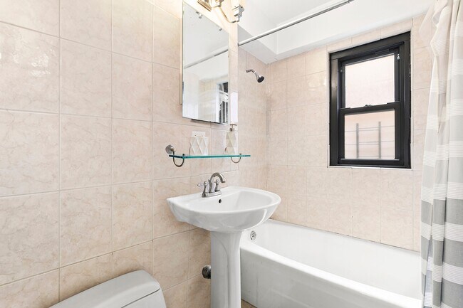 Foto del edificio - 520 E 81st St