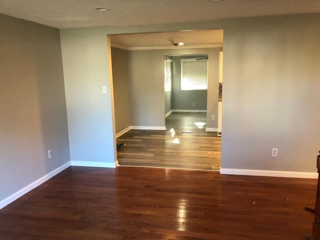 Foto del edificio - Upper St. Clair - 3 BR Split Entry House, Garage, Central Air!