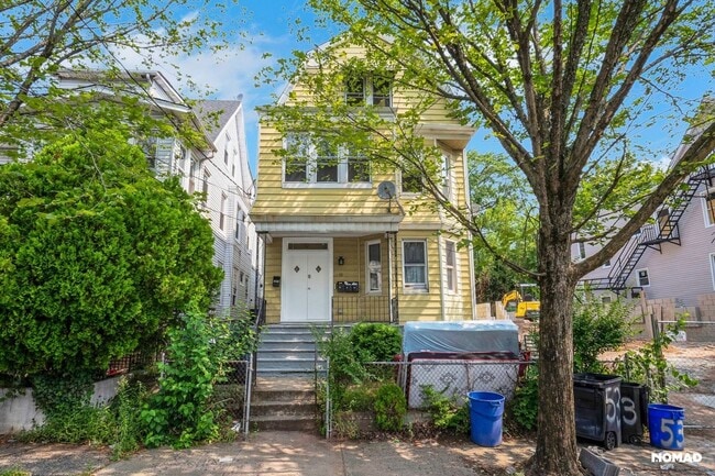 Building Photo - Charming 2BR Apartment in Newark