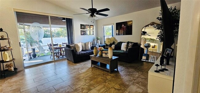 Building Photo - 2068 Preymore St