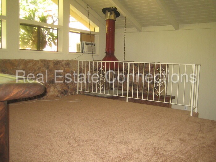 Building Photo - 5961 Vista Loop
