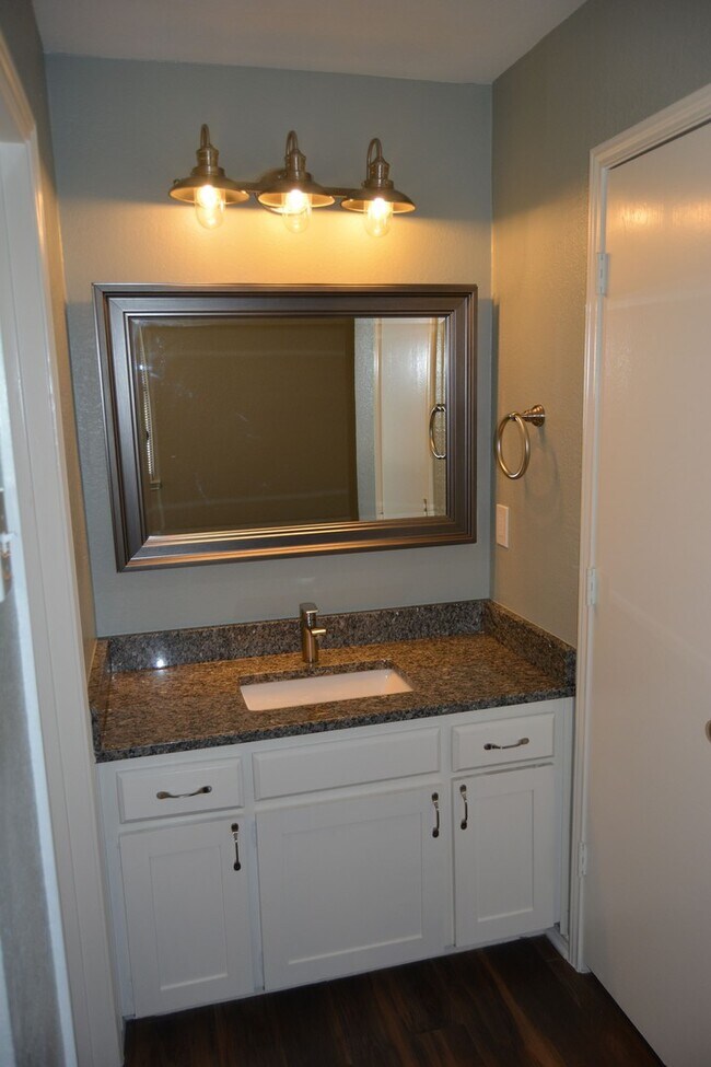 Foto del edificio - Great Updated Home Close to I20