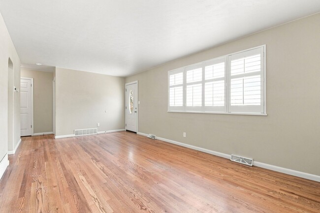 Building Photo - Outstanding Ranch Style home in Arvada!