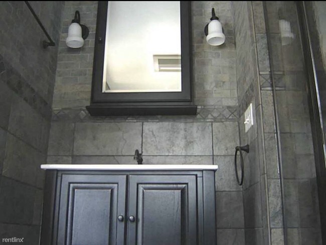 Foto del edificio - 3 br, 2 bath House - 108 Alden Ave