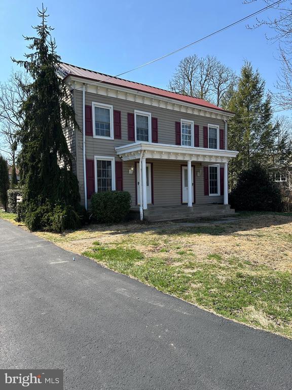 Building Photo - 515 Street Rd