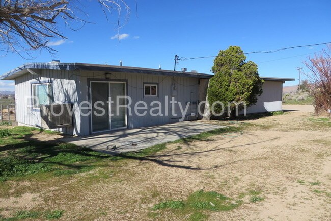 Building Photo - Affordable Mariana Living!!!