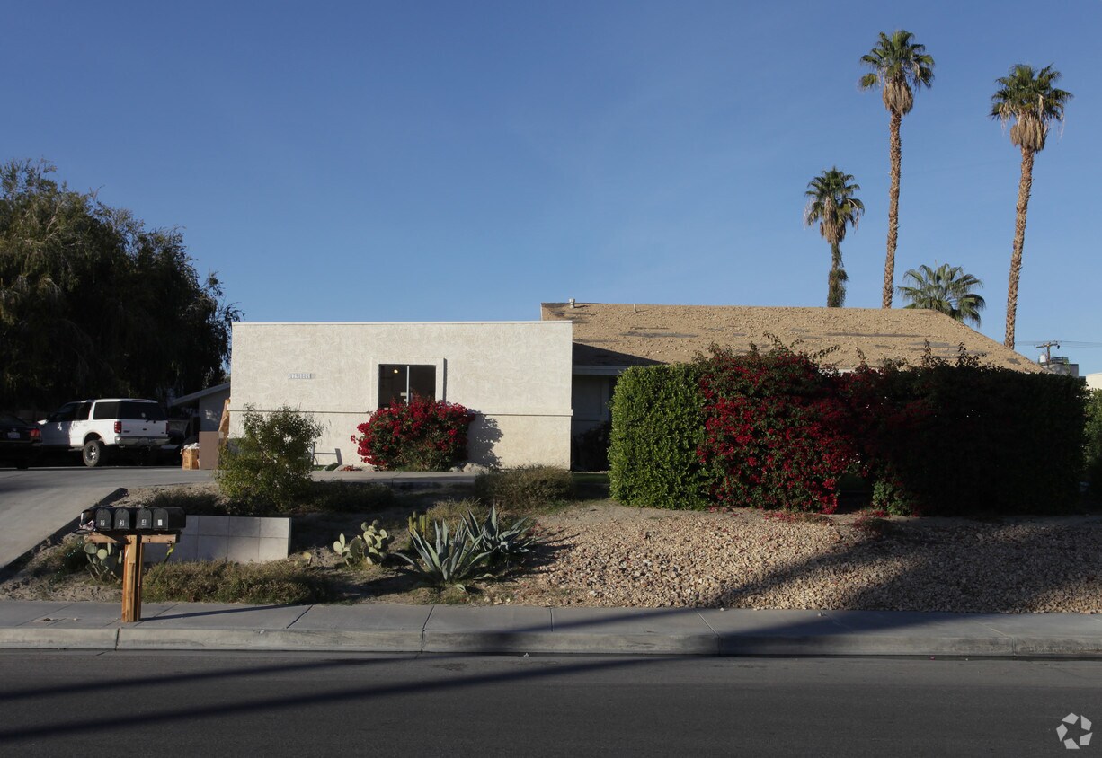 Foto del edificio - 79580 Avenue 42