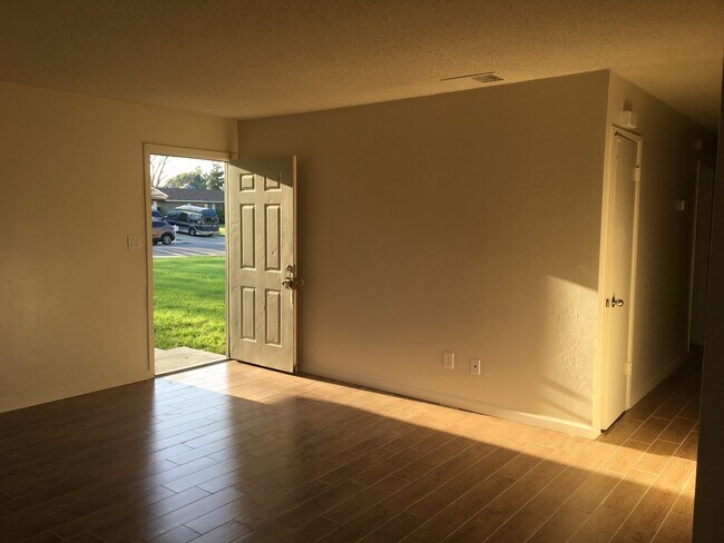 Foto del edificio - House