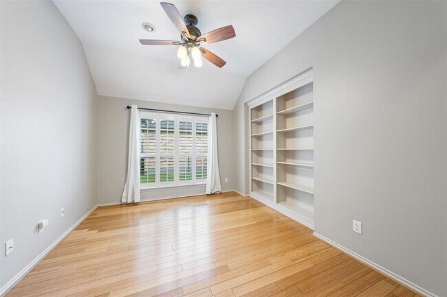 Foto del edificio - 21922 Rivergate Ct