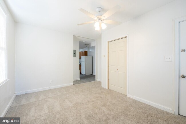 Building Photo - 4225 Eads St NE