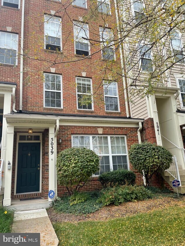 5039 Anchorstone Dr Unit 206, Woodbridge, VA 22192 Condo for Rent in