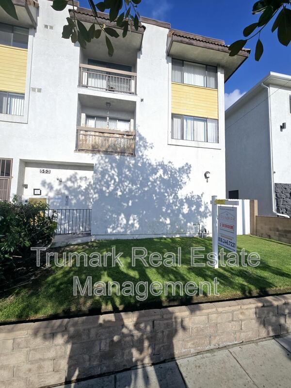 Foto principal - 553 E Orange Grove Ave