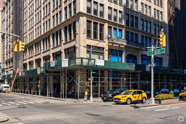 Building Photo - 254 Park Ave S