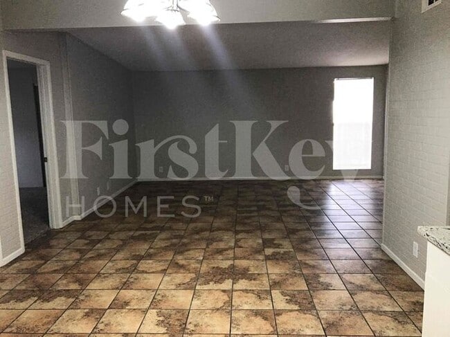 Foto del edificio - 4747 Everman Dr