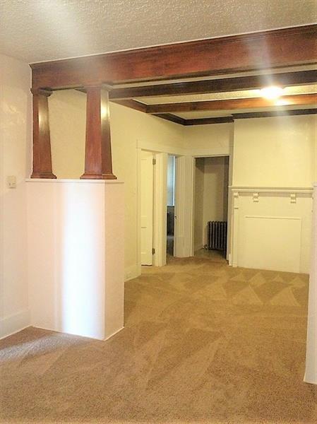 Foto del edificio - 1536 Fallowfield Ave