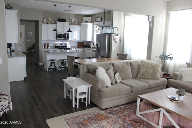 Foto del edificio - 13545 W Desert Moon Way