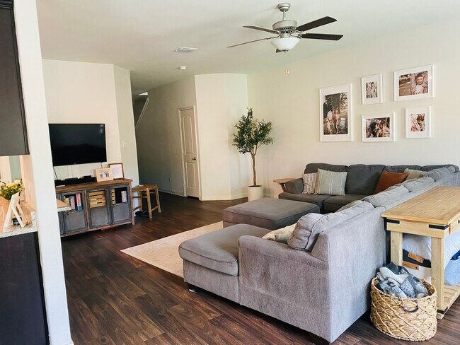 Foto del edificio - 3956 Northaven Trail