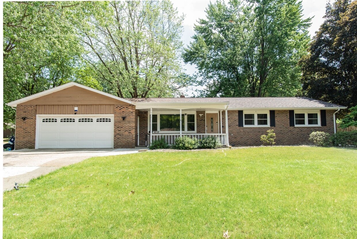 Primary Photo - Four Bedroom Home in Portage