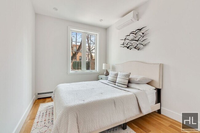 Foto del edificio - 128A COOPER STREET